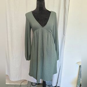 Green Pleated Babydoll Dress with Bishop Sleeves - Francescas